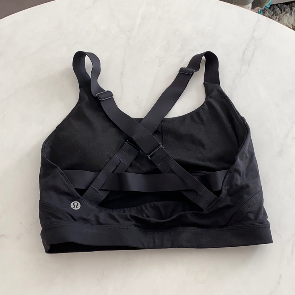 Lululemon sports bra